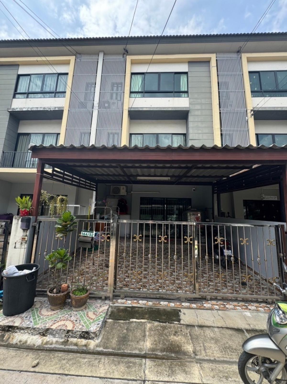 For SaleTownhomeBang kae, Phetkasem : The house is ready to travel. Convenient to travel near Dae Mall Bang Khae The Connect Up Ring Road-Bang Khae