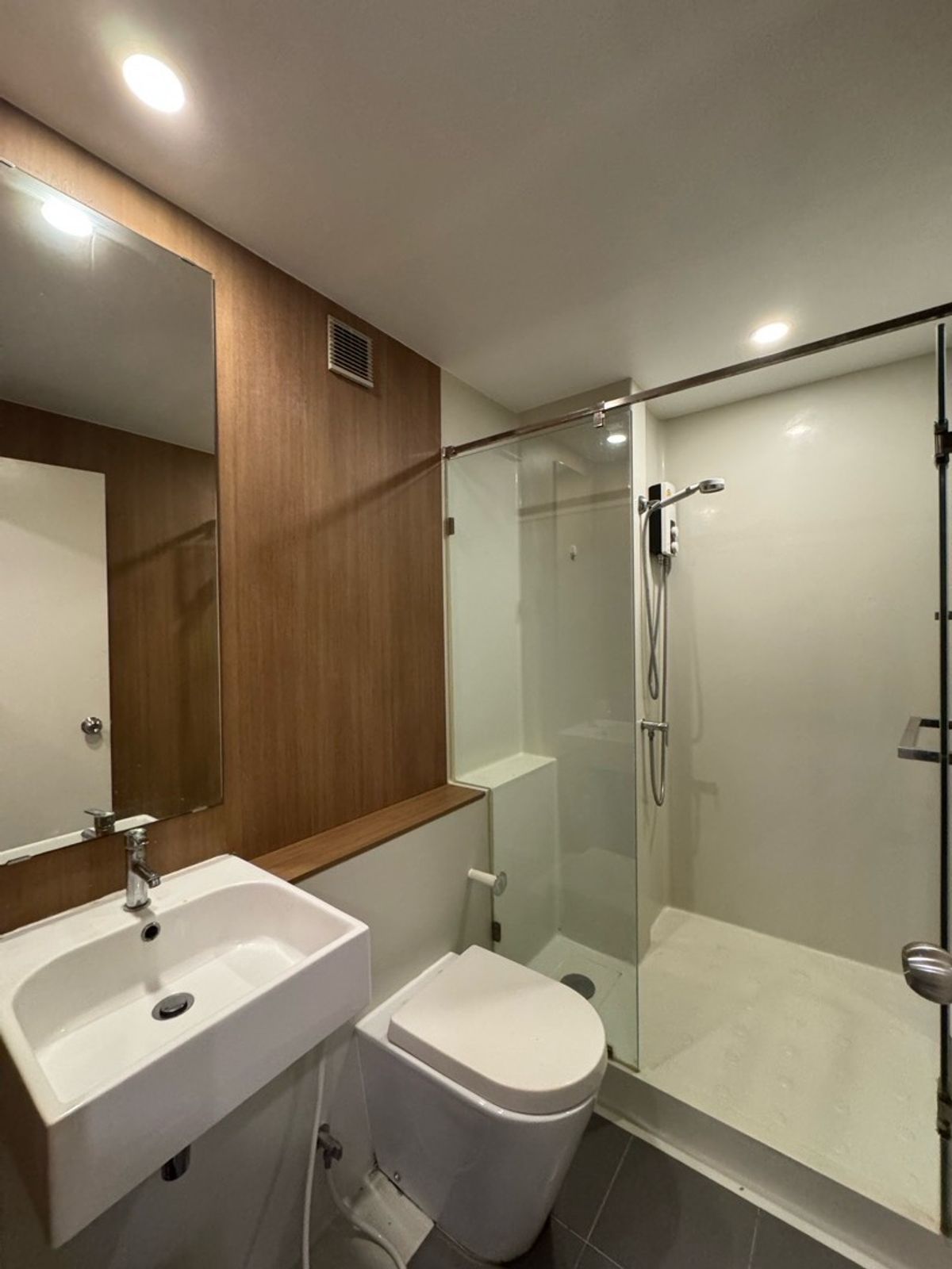 ให้เช่าคอนโดสาทร นราธิวาส : เช่า 1 ห้องนอน ราคาดี