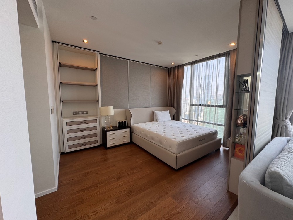 ขายคอนโดสาทร นราธิวาส : ขาย และเช่าด่วน!! ขาย 14.9 MB.  ชั้นสูง วิวสวย เดอะ แบงค็อคสาทร (The Bangkok Sathorn Sale, Rent ) เท่านั้น ห้องสวย ใหม่ ราคาดีม๊ากกห้องพร้อมเฟอร์นิเจอร์ แต่งหรู ลักชัวรี่ติด BTS ติดทางด่วน