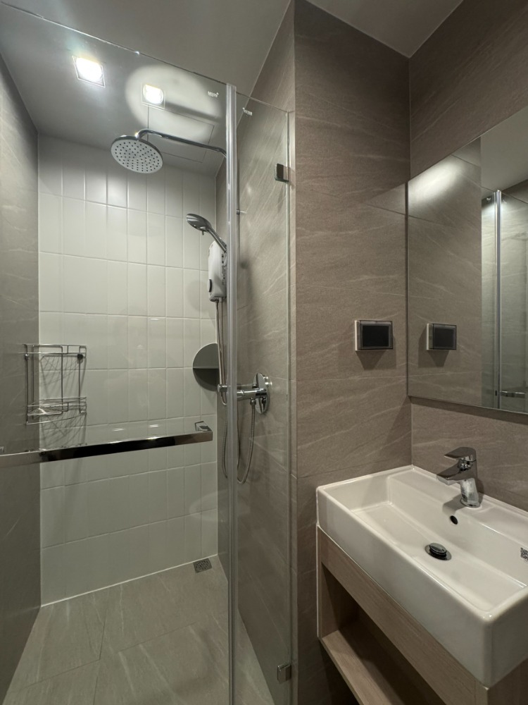 ให้เช่าคอนโดวงเวียนใหญ่ เจริญนคร : ให้เช่าสตูดิโอ 1 นอน ชั้นสูง 28+ วิวแม่น้ำ