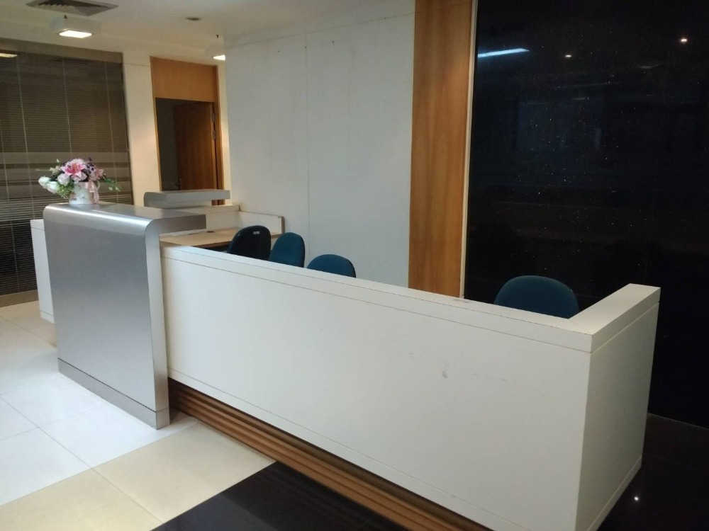 For RentOfficeAri,Anusaowaree : Rent/Sales Office Space. Phaholyothin Place. 393 sqm. BTS Ari
