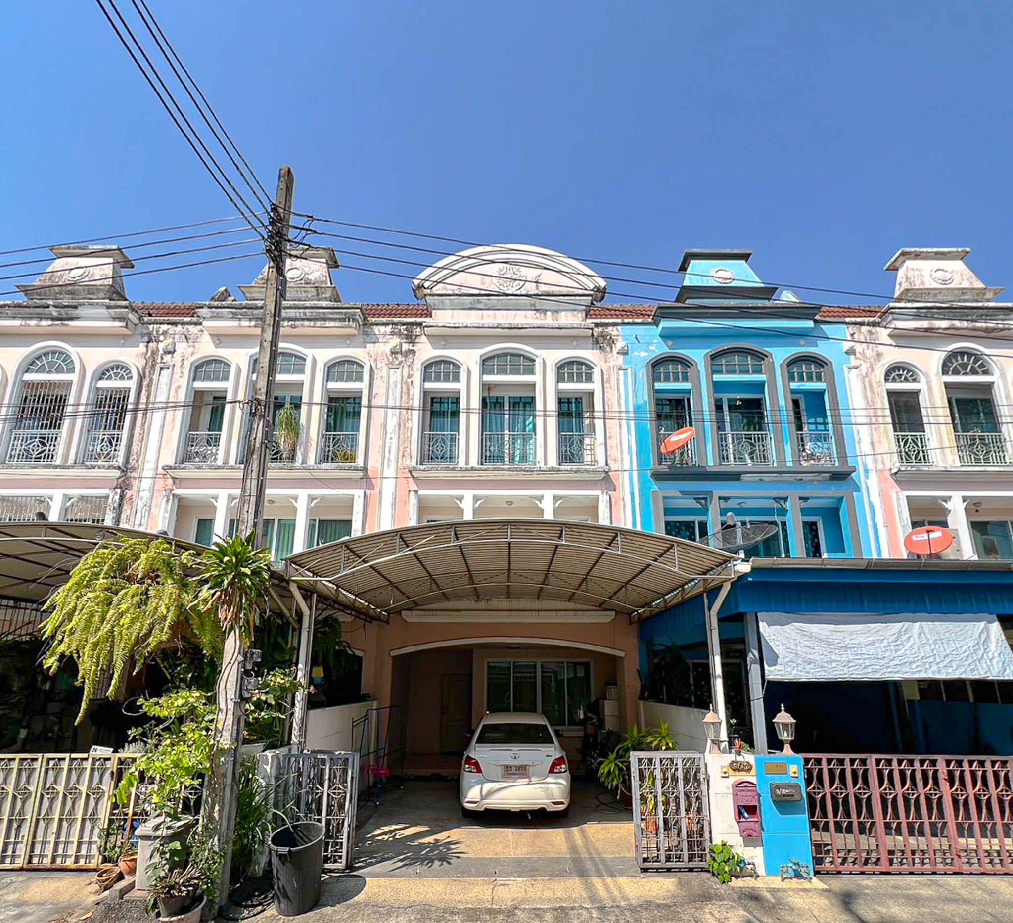 ขายทาวน์โฮมพัฒนาการ ศรีนครินทร์ : 📍 ขอปล่อยต่อ ทาวน์โฮม 3 ชั้น หมู่บ้าน เดอ สยาม สวนหลวง ร.9  เพียง 3.19 ล้าน ทำเลดีสุดๆ บนถนนเฉลิมพระเกียรติ ร.9 เข้าในเมืองหรือออกนอกเมืองก็สะดวกสบาย