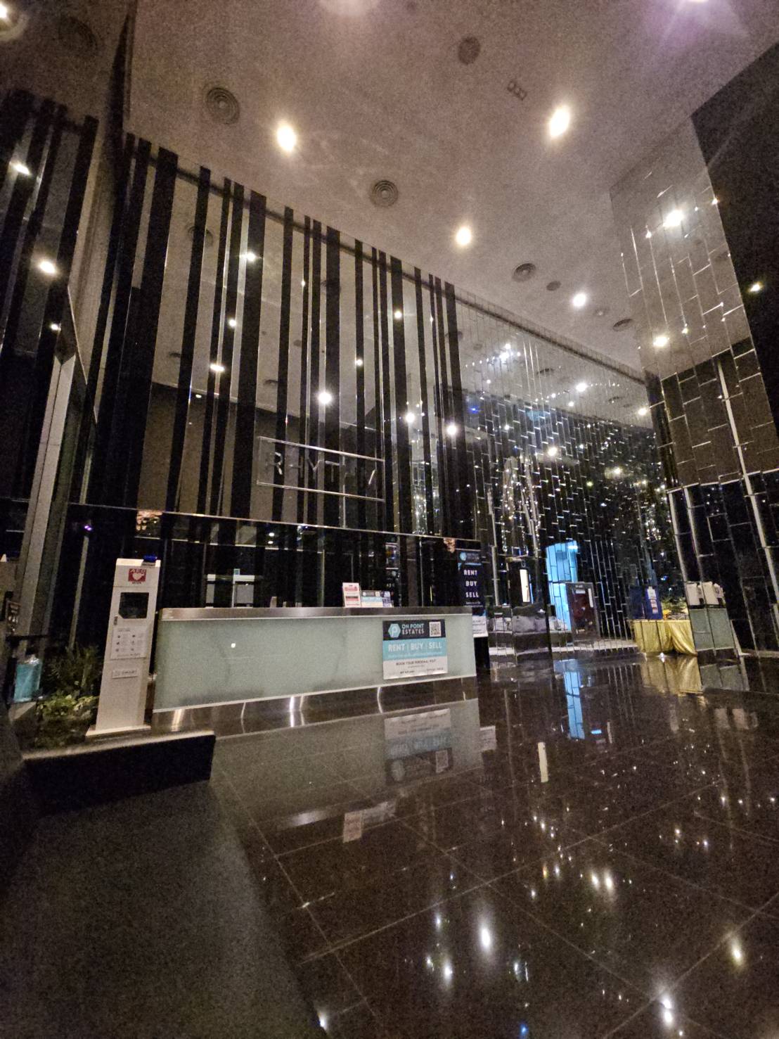 For SaleCondoSathorn, Narathiwat : Sell 9 MB   Rhythm Sathorn Narathiwas condo, 2 bed 2 bath 60 SQM, Contact 0954935293 (Joy) Line ID