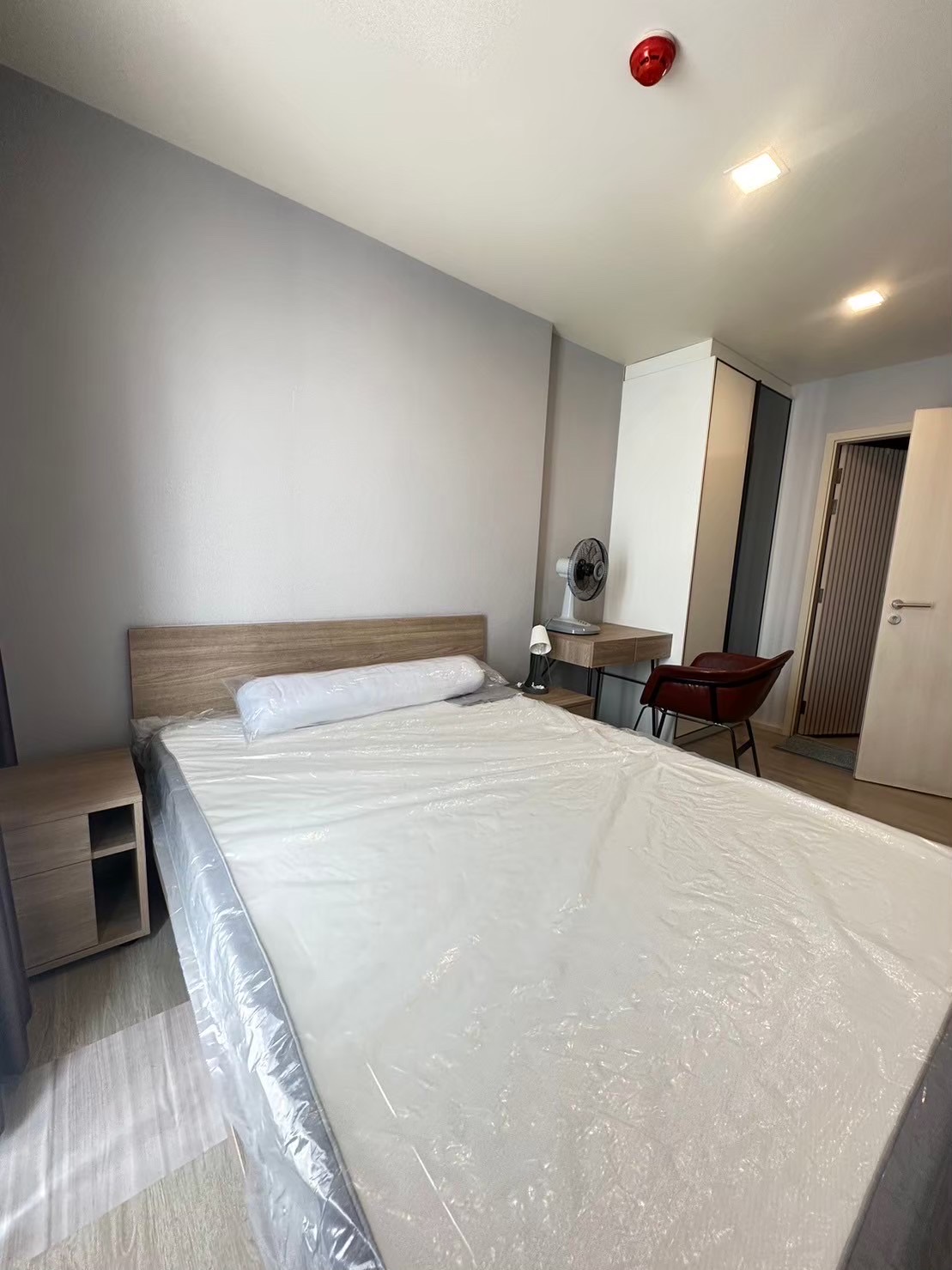 ให้เช่าคอนโดพระราม 9 เพชรบุรีตัดใหม่ RCA : มาเอสโต้ 03 รัชดาซอย 3 / 30 sqm./ 8 fl./16,500 ไม่รับเลี้ยงสัตว์