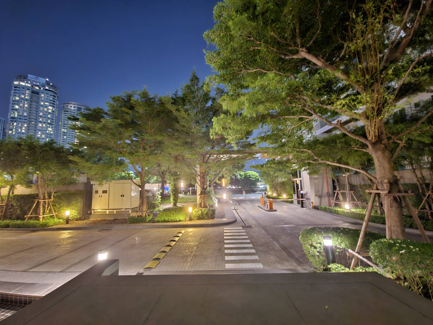 For SaleCondoSathorn, Narathiwat : Sell 9 MB   Rhythm Sathorn Narathiwas condo, 2 bed 2 bath 60 SQM, Contact 0954935293 (Joy) Line ID