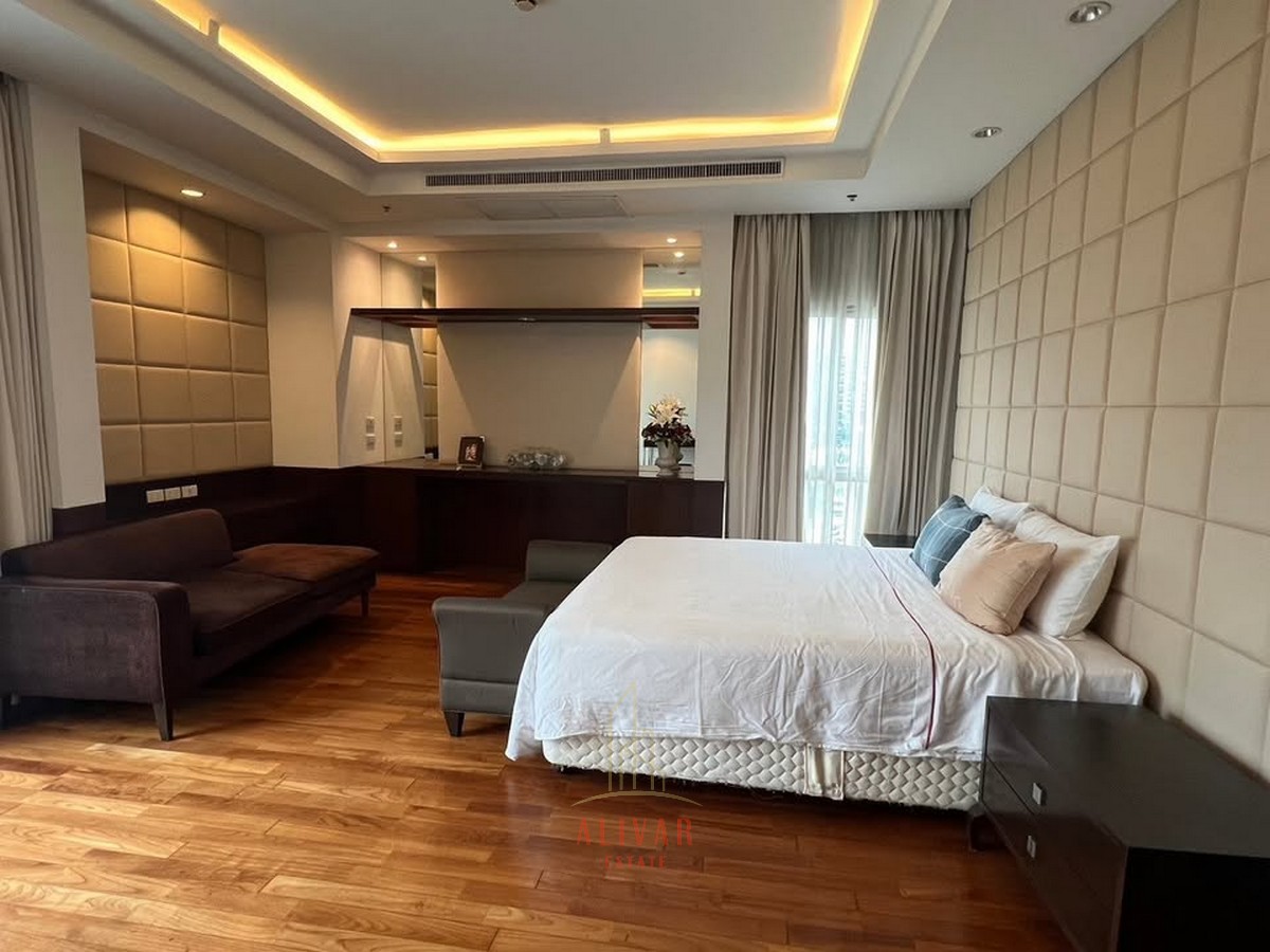 ให้เช่าคอนโดวิทยุ ชิดลม หลังสวน : RC020925 ให้เช่า Condo 3 Bedrooms Royal Residence Park ใกล้สวนลุมพินี