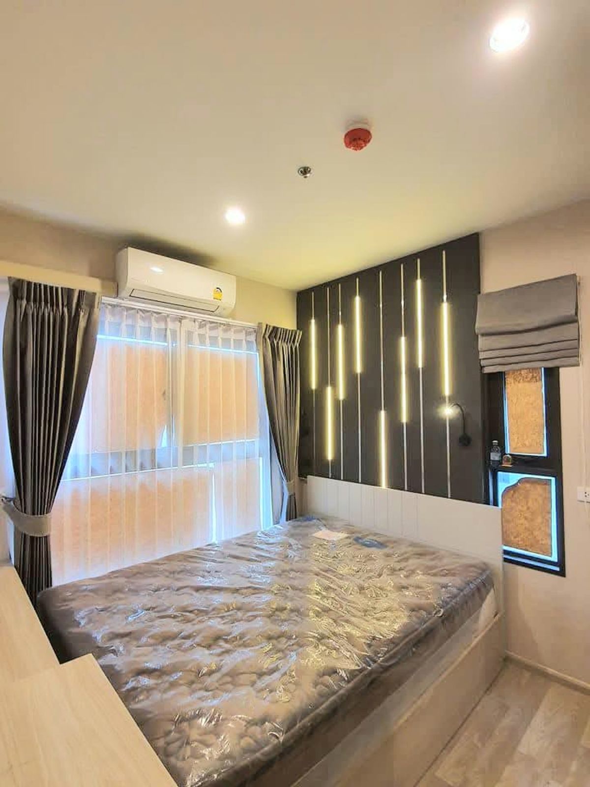 For RentCondoRama9, Petchburi, RCA : Beautiful room for rent, ready to move in