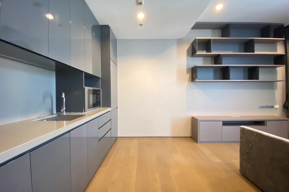 For SaleCondoSathorn, Narathiwat : 🔥 For sale !! Code C20221201635..........The Diplomat Sathorn 1 bedroom, 1 bathroom, high floor 18+, prime location, fully furnished, special price!!📣📣