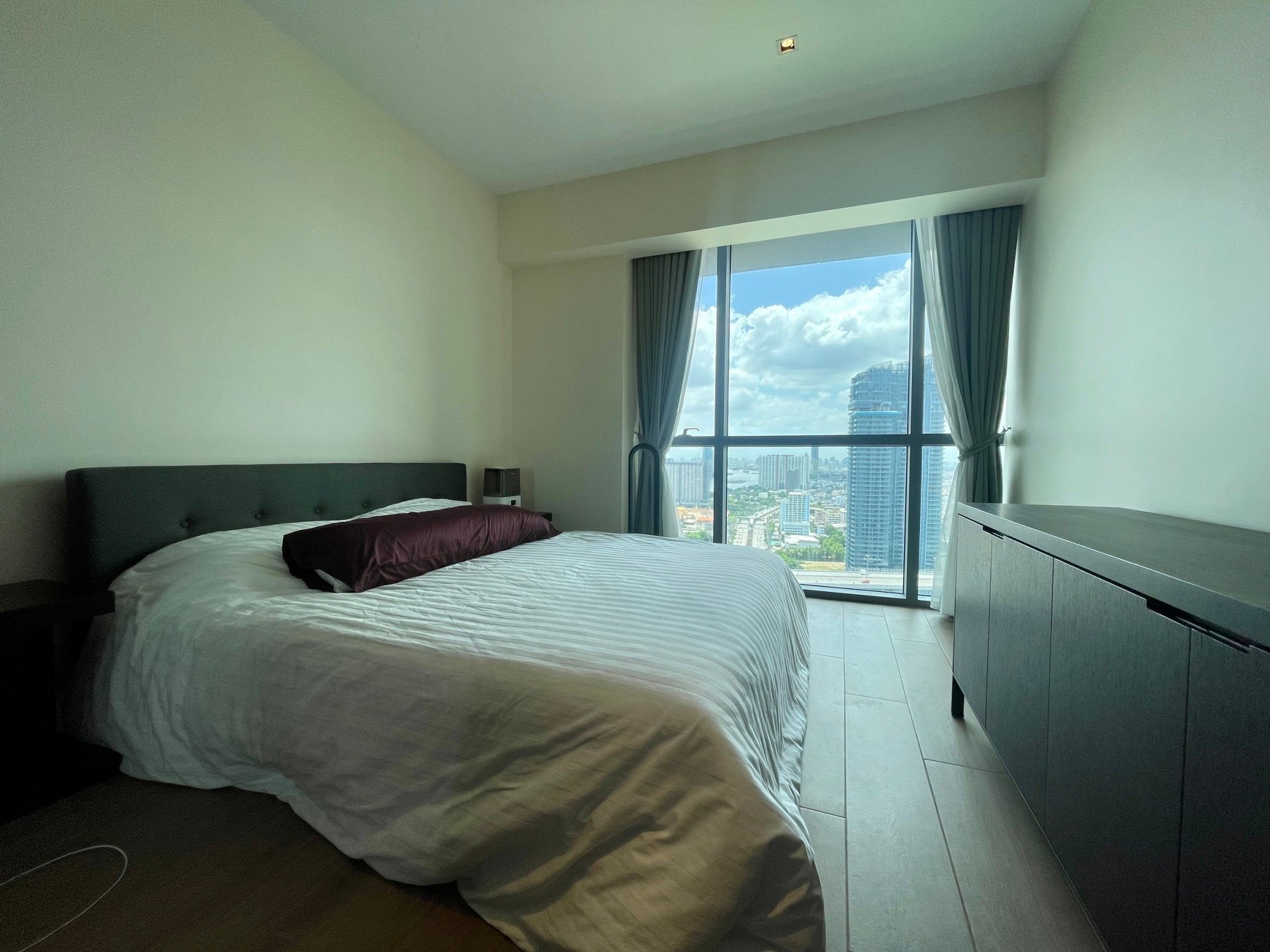 For SaleCondoRama3 (Riverside),Satupadit : The Pano Condo for sale on the Chao Phraya River on Rama 3 Road.