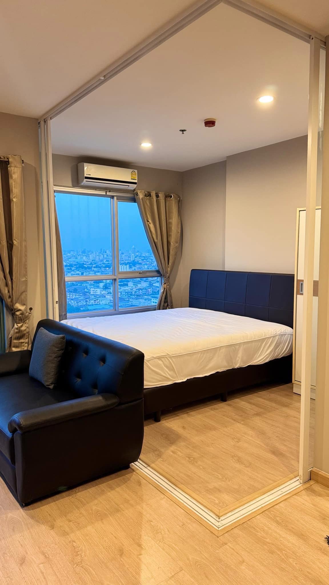 For SaleCondoThaphra, Talat Phlu, Wutthakat : The Tempo Grand Sathon - Wutthakat 30.87 Floor 25 [NCS250218]