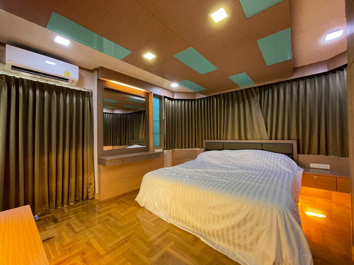 For RentCondoSamut Prakan,Samrong : FOR RENT: 	Nouvelle Condominium Thana City