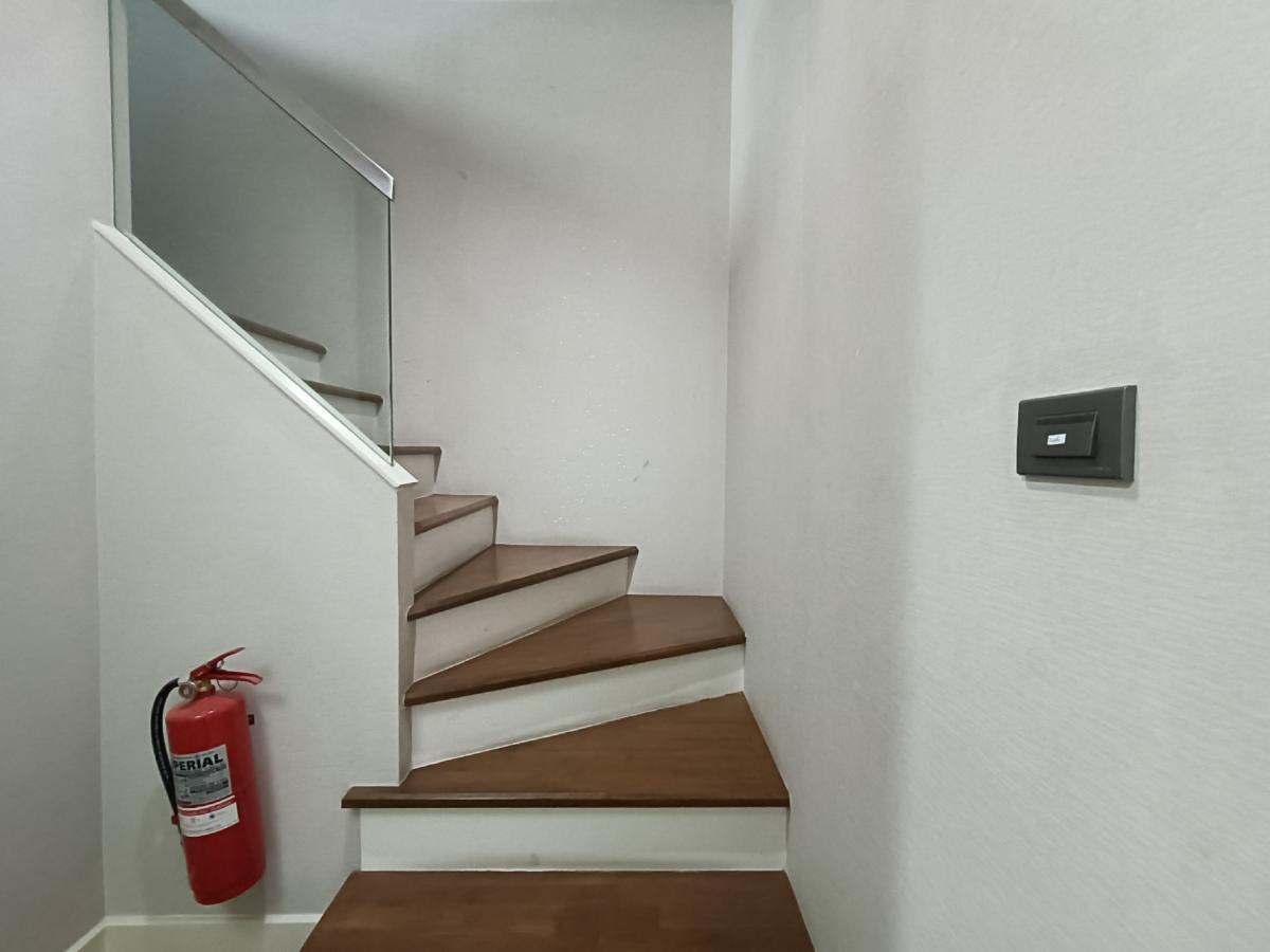 ขายทาวน์โฮมนวมินทร์ รามอินทรา : ขายทาวน์โฮม The Terrace รามอินทรา 65 (แบบบ้าน The Terrace)ใกล้รถไฟฟ้าสีชมพูสถานี รามอินทรา กม.6 ใกล้ทางด่วนเอกมัย-รามอินทรา