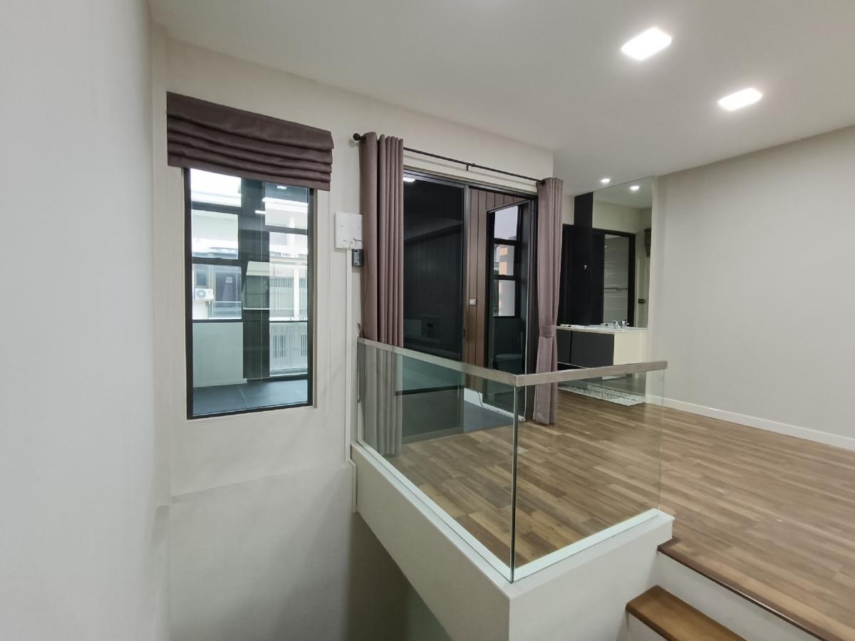 ขายทาวน์โฮมนวมินทร์ รามอินทรา : ขายทาวน์โฮม The Terrace รามอินทรา 65 (แบบบ้าน The Terrace)ใกล้รถไฟฟ้าสีชมพูสถานี รามอินทรา กม.6 ใกล้ทางด่วนเอกมัย-รามอินทรา