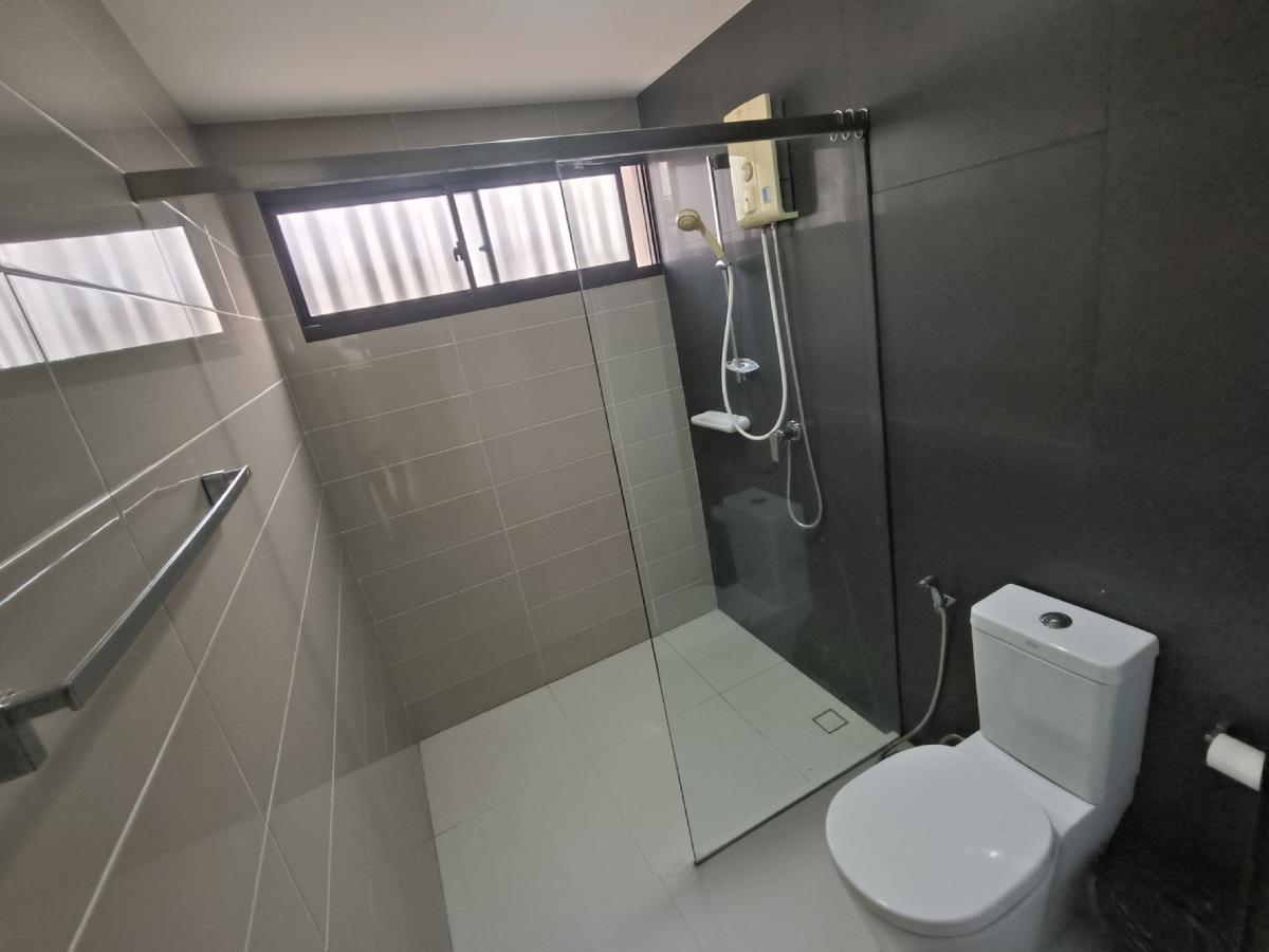 ขายทาวน์โฮมนวมินทร์ รามอินทรา : ขายทาวน์โฮม The Terrace รามอินทรา 65 (แบบบ้าน The Terrace)ใกล้รถไฟฟ้าสีชมพูสถานี รามอินทรา กม.6 ใกล้ทางด่วนเอกมัย-รามอินทรา