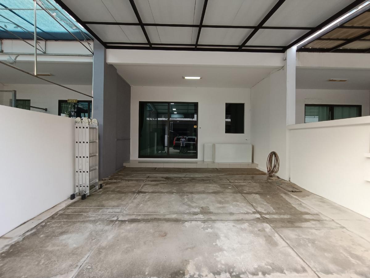 ขายทาวน์โฮมนวมินทร์ รามอินทรา : ขายทาวน์โฮม The Terrace รามอินทรา 65 (แบบบ้าน The Terrace)ใกล้รถไฟฟ้าสีชมพูสถานี รามอินทรา กม.6 ใกล้ทางด่วนเอกมัย-รามอินทรา