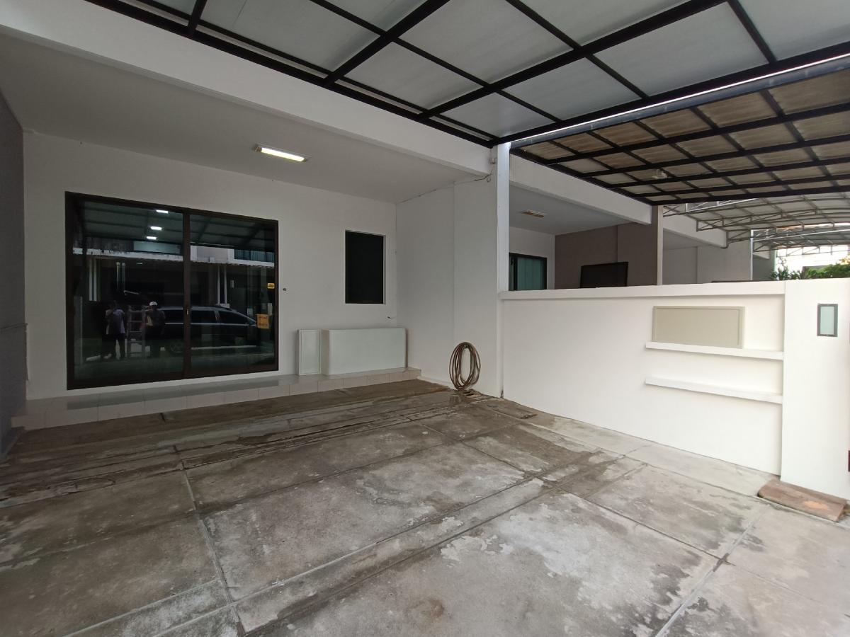 ขายทาวน์โฮมนวมินทร์ รามอินทรา : ขายทาวน์โฮม The Terrace รามอินทรา 65 (แบบบ้าน The Terrace)ใกล้รถไฟฟ้าสีชมพูสถานี รามอินทรา กม.6 ใกล้ทางด่วนเอกมัย-รามอินทรา