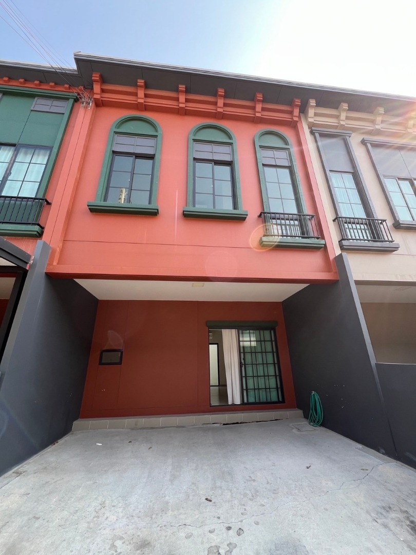 For SaleTownhomeSamut Prakan,Samrong : Sell ​​Townhome Siri Place Bangna-Thepharak 2-story New York style near the Mega Bangna ring.