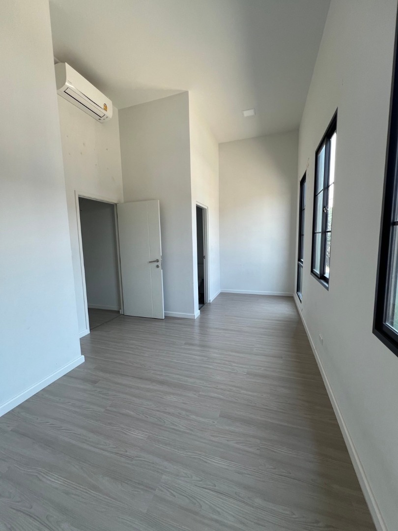 For SaleTownhomeSamut Prakan,Samrong : Sell ​​Townhome Siri Place Bangna-Thepharak 2-story New York style near the Mega Bangna ring.