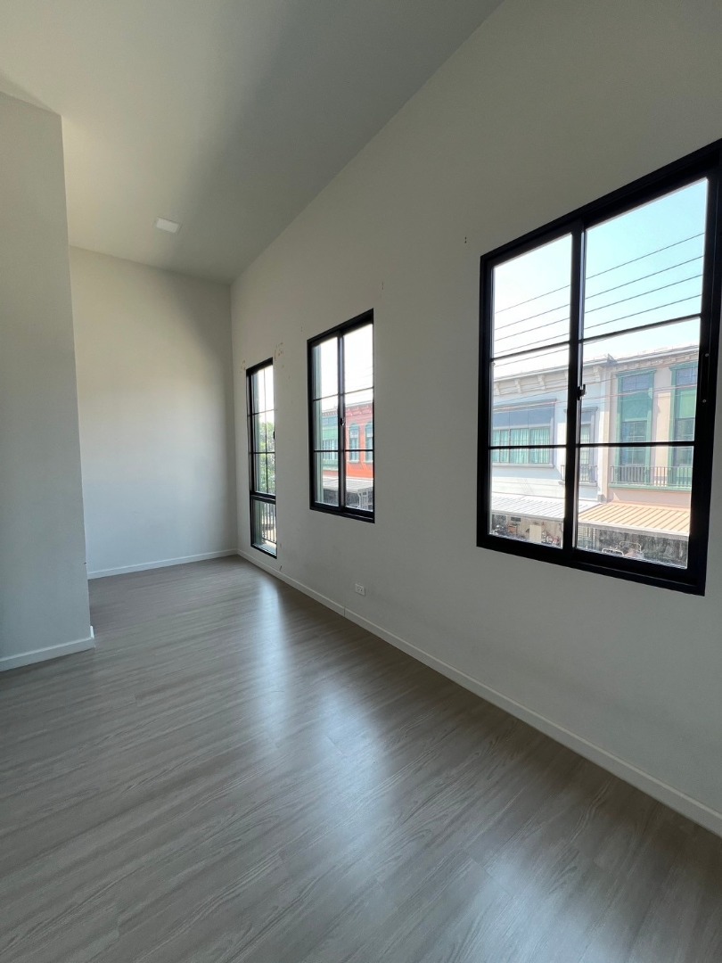 For SaleTownhomeSamut Prakan,Samrong : Sell ​​Townhome Siri Place Bangna-Thepharak 2-story New York style near the Mega Bangna ring.