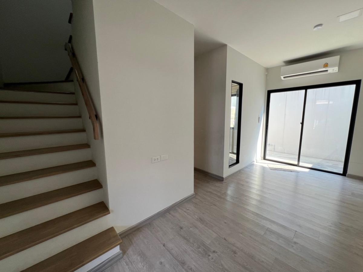 For SaleTownhomeSamut Prakan,Samrong : Sell ​​Townhome Siri Place Bangna-Thepharak 2-story New York style near the Mega Bangna ring.