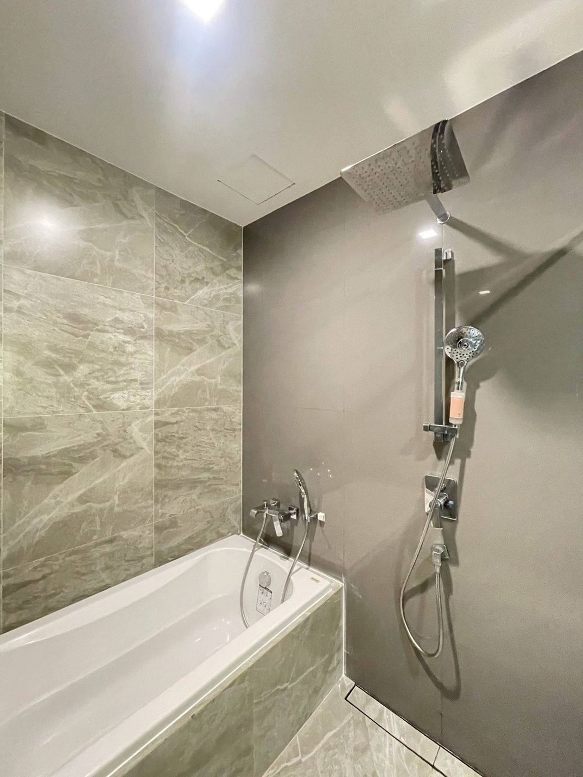 For RentCondoOnnut, Udomsuk : Kawa Haus