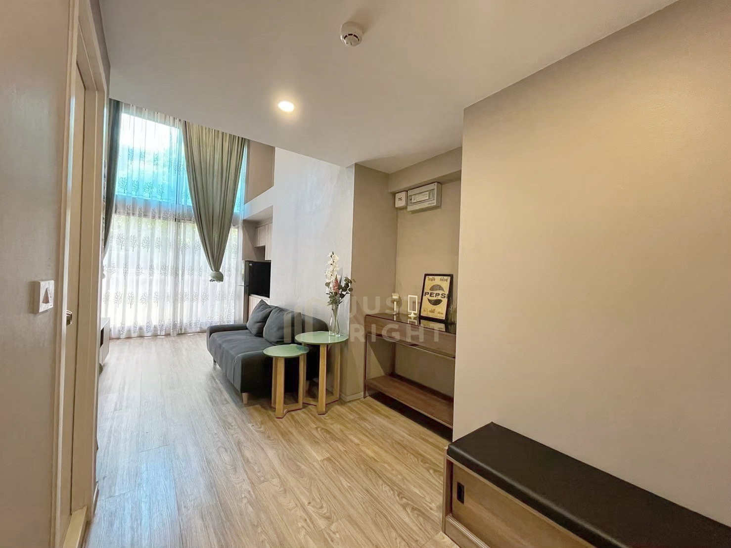 ให้เช่าคอนโดสาทร นราธิวาส : ให้เช่า Blossom Condo @ Sathorn - Charoenrat 1 ห้องนอน 1 ห้องน้ำ 45 ตรม. ห้องสวย พร้อมเข้าอยู่ 22,000 บาท/เดือน สัญญา 1 ปีเท่านั้น