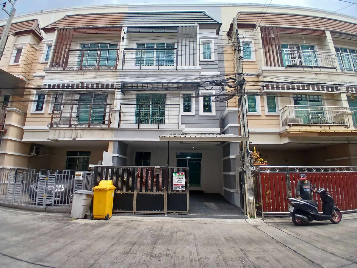 For SaleTownhomeRama5, Ratchapruek, Bangkruai : 3 -story townhome for sale, The Town Rama 5 Tel.0999983897