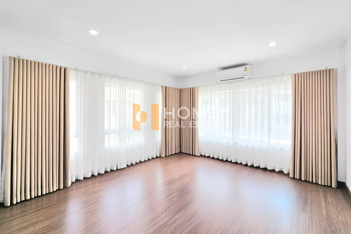 ขายบ้านเกษตรศาสตร์ รัชโยธิน : ใหญ่สุดในโครงการ ใกล้ BTS สายสีเขียว 🔥 ศุภาลัย พาร์ควิลล์ 2 พหลโยธิน 48 / 3 ห้องนอน (ขาย), Supalai Park Ville 2 Phaholyothin 48 / 3 Bedrooms (FOR SALE) TAN729