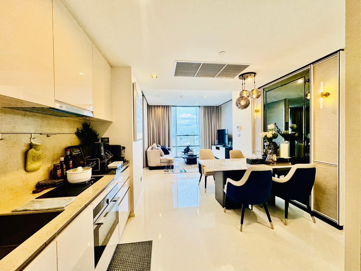 ขายคอนโดสาทร นราธิวาส : ขายด่วน ชั้นสูง ราคาดีที่สุด !! ขาย 15.9 MB. ชั้นสูง 40++ วิวสวย เดอะ แบงค็อคสาทร (The Bangkok Sathorn Sale, Rent ) เท่านั้น ห้องสวย ใหม่ ราคาดีม๊ากกห้องพร้อมเฟอร์นิเจอร์ แต่งหรู ลักชัวรี่ติด BTS ติดทางด่วน