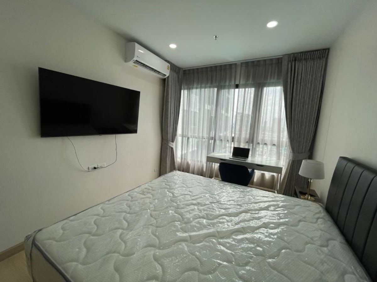 For RentCondoWongwianyai, Charoennakor : Near BTS Wongwian Yai Station 