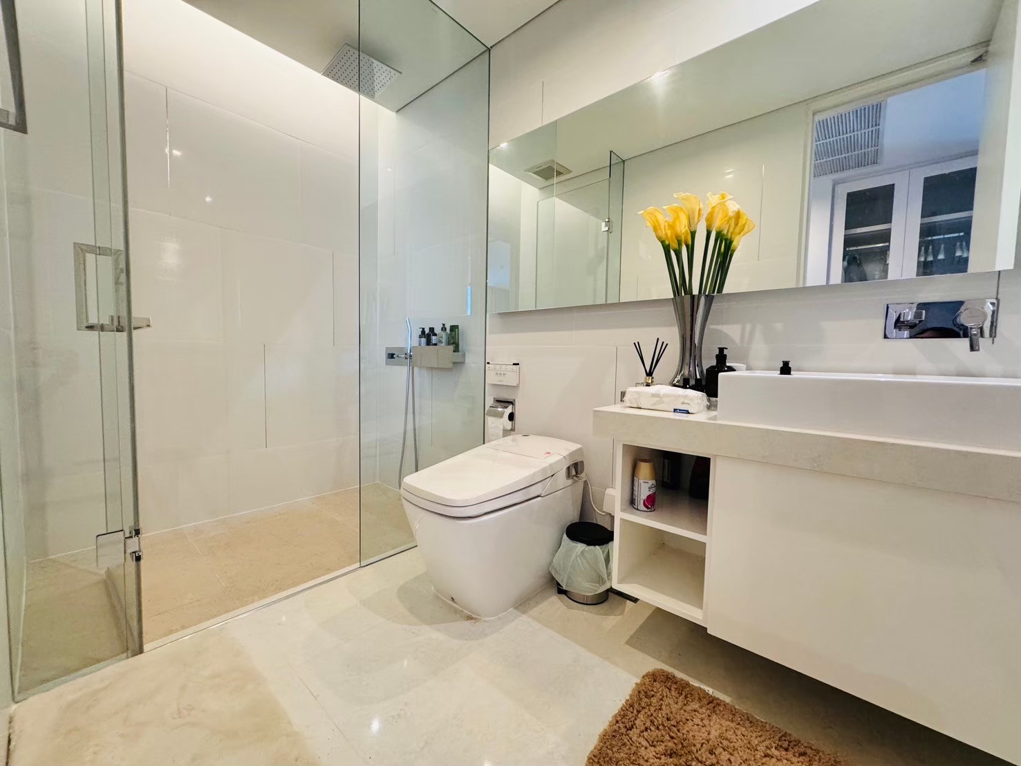 ขายคอนโดสาทร นราธิวาส : ขายด่วน ชั้นสูง ราคาดีที่สุด !! ขาย 15.9 MB. ชั้นสูง 40++ วิวสวย เดอะ แบงค็อคสาทร (The Bangkok Sathorn Sale, Rent ) เท่านั้น ห้องสวย ใหม่ ราคาดีม๊ากกห้องพร้อมเฟอร์นิเจอร์ แต่งหรู ลักชัวรี่ติด BTS ติดทางด่วน