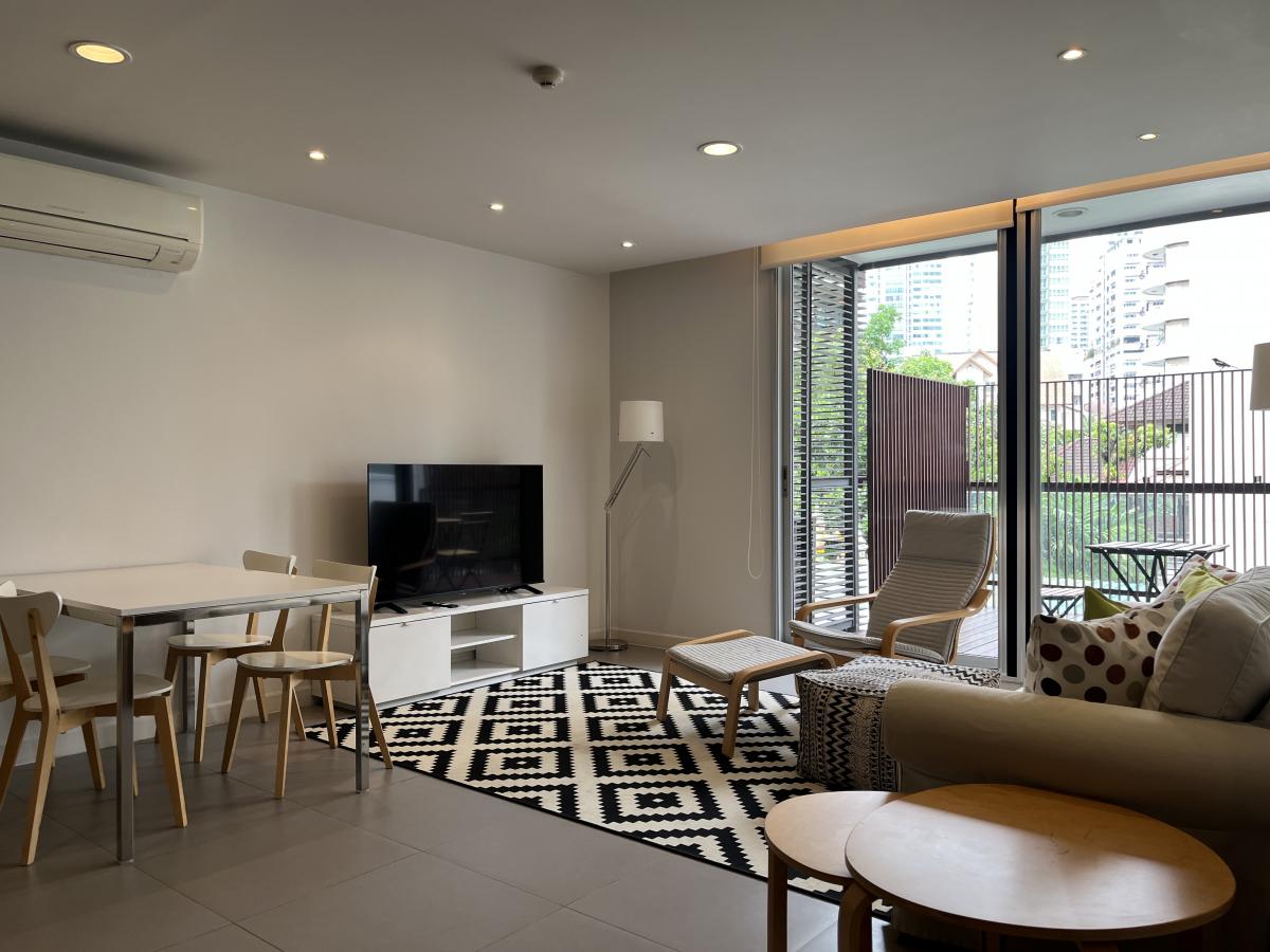For RentCondoSukhumvit, Asoke, Thonglor : 📌 2 bedroom condo for rent, beautiful decorative furniture, convenient to travel near BTS Phrom Phong, ready to move in