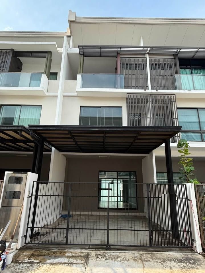 For RentTownhomeKaset Nawamin,Ladplakao : B938 Town Home Rental Landmark Project Ekkamai-Ramintra Sukhonthasawat Road
