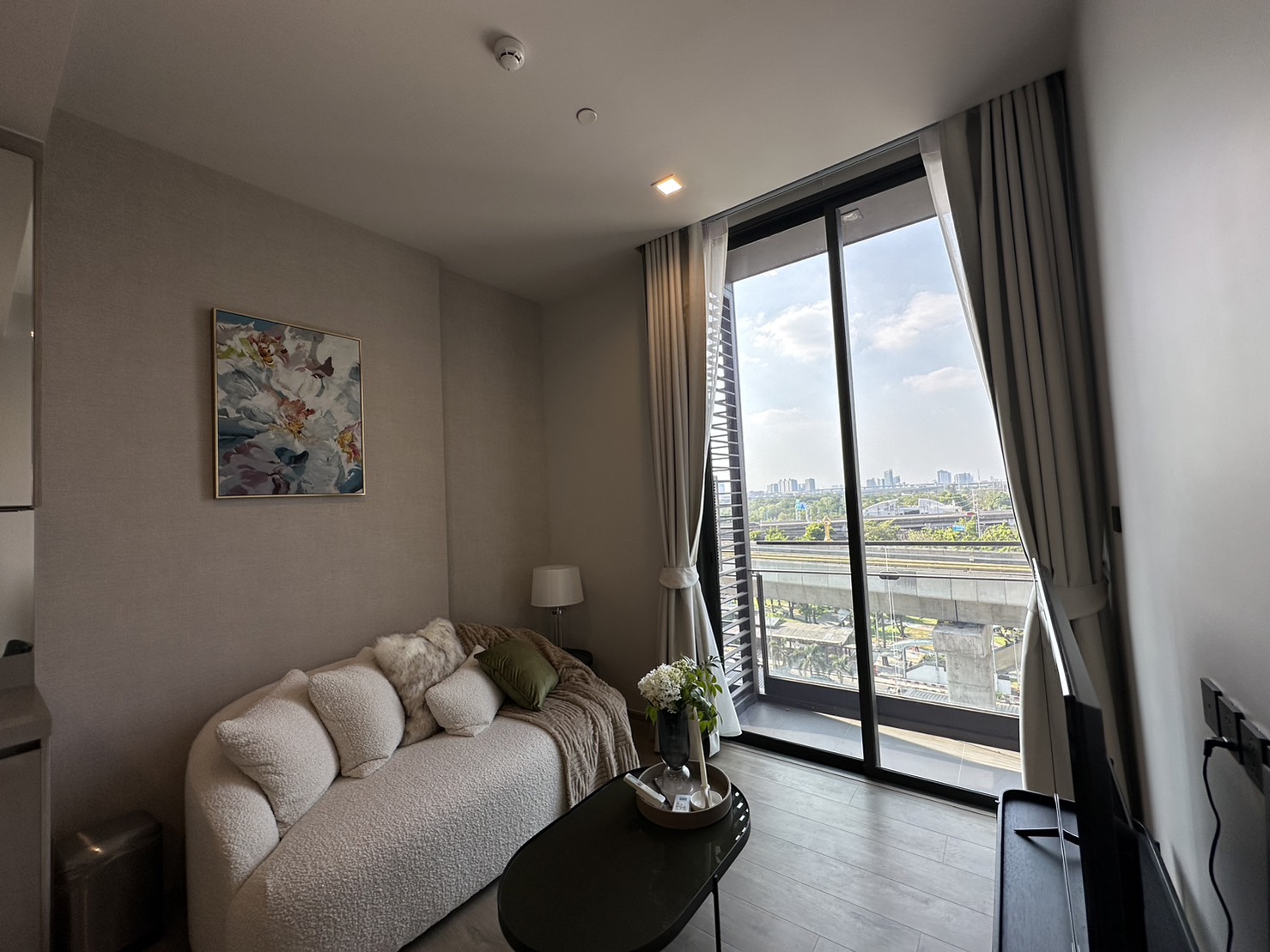 For RentCondoLadprao, Central Ladprao : Rent 2 bedrooms, size 50 square meters, complete decoration, ready to move in