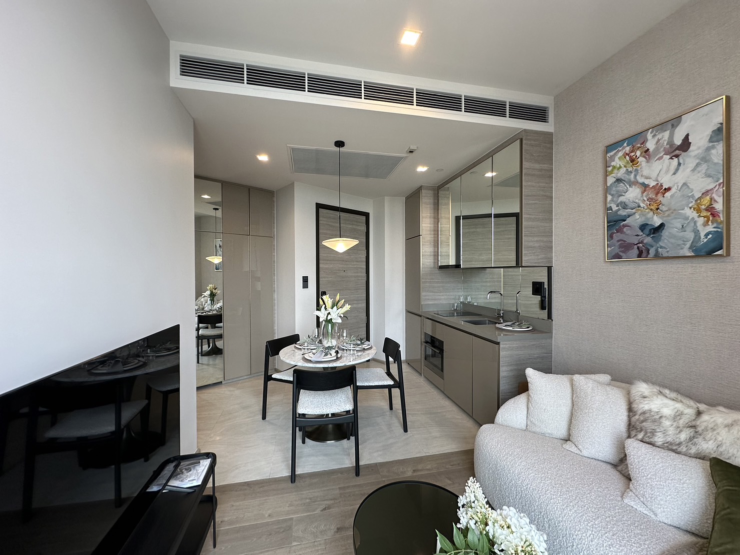 For RentCondoLadprao, Central Ladprao : Rent 2 bedrooms, size 50 square meters, complete decoration, ready to move in