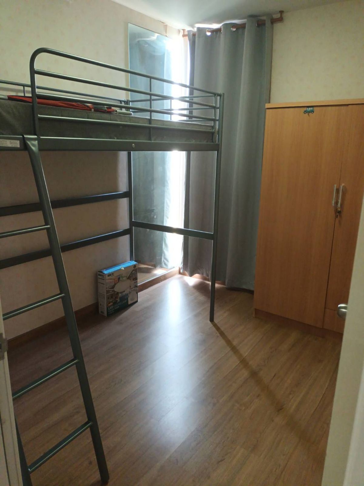 For RentCondoPattanakan, Srinakarin : 💥 Rent !! BLIZ Rama 9 - Hua Mak Condo, 2 bed, 43 sqm. Floor 5, price 10,000, complete electrical appliances.