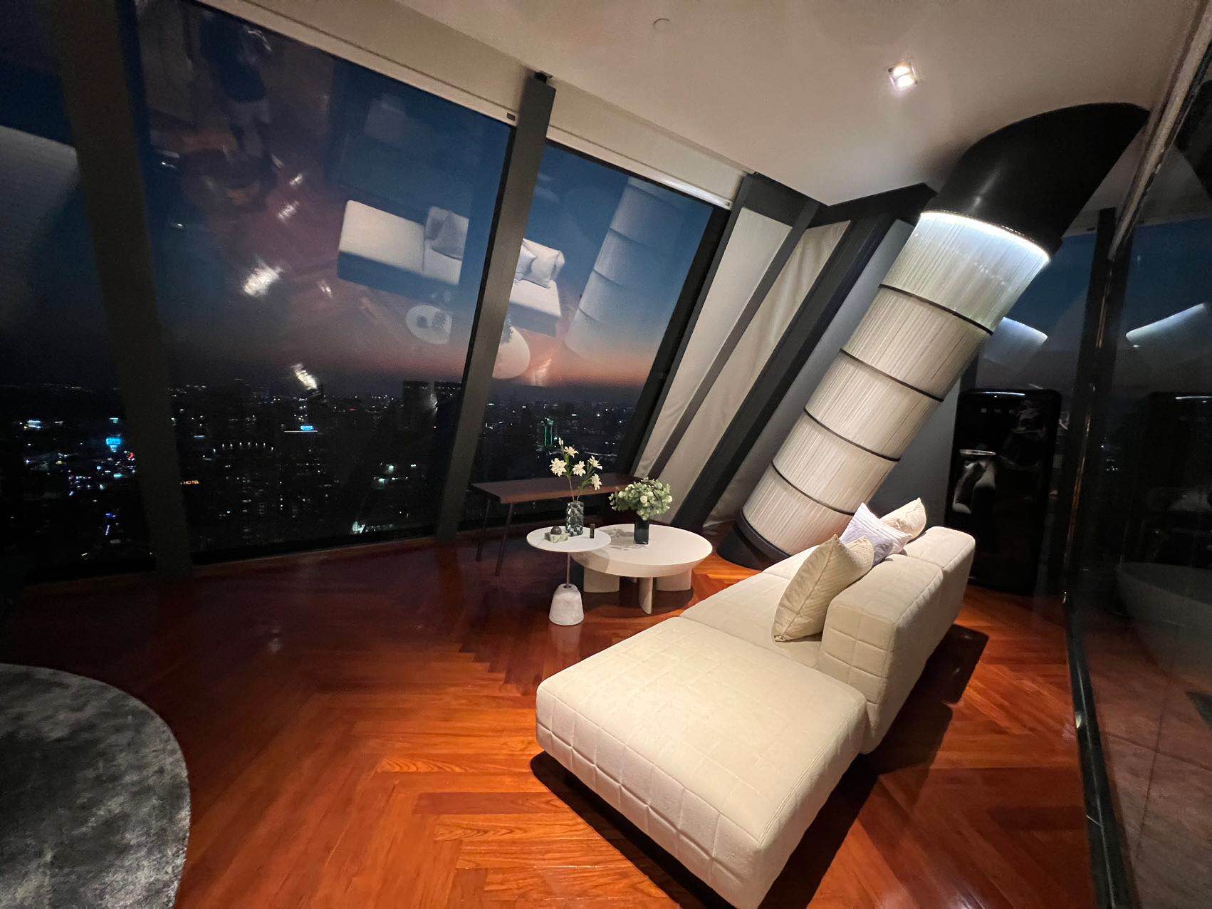 For RentCondoSukhumvit, Asoke, Thonglor : FOR ((RENT)) PRICE 700,000. - CONDO MARQUE SUKHUMVIT 39- 3 BEDS 4 BATHS, 45th, 297 SQ.M. ( Penthouse )