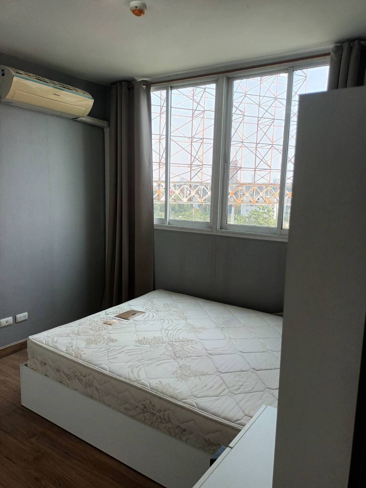 For RentCondoPattanakan, Srinakarin : 💥 Rent !! BLIZ Rama 9 - Hua Mak Condo, 2 bed, 43 sqm. Floor 5, price 10,000, complete electrical appliances.