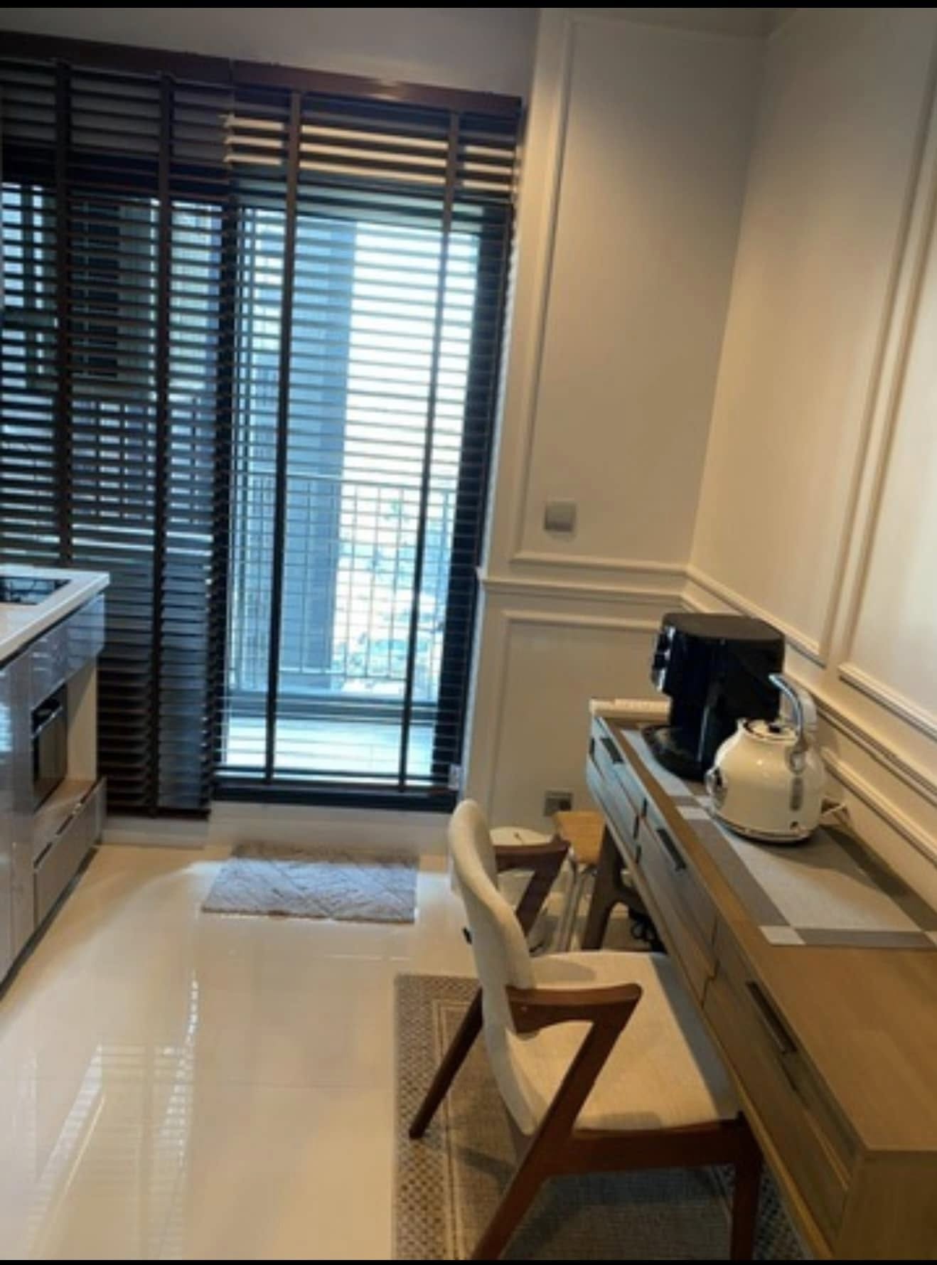 ขายคอนโดพระราม 9 เพชรบุรีตัดใหม่ RCA : 🔥ขายด่วน🔥คอนโด Life Asoke Rama 9 แบบ 1 ห้องนอน  วิวสวย ใกล้BTSพระราม9 (ขายพร้อมผู้เช่า)