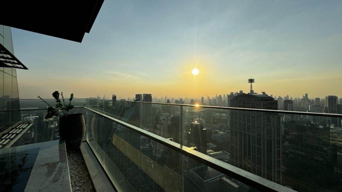 For RentCondoSukhumvit, Asoke, Thonglor : FOR ((RENT)) PRICE 700,000. - CONDO MARQUE SUKHUMVIT 39- 3 BEDS 4 BATHS, 45th, 297 SQ.M. ( Penthouse )