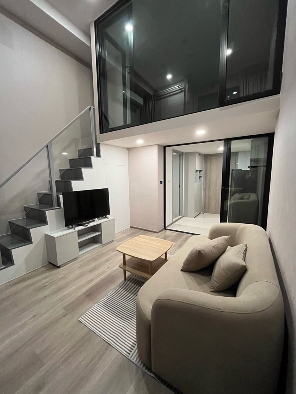 ให้เช่าคอนโดรัชดา ห้วยขวาง : SOHO BANGKOK RATCHADA🔥 Duo duplex 2ชั้น สวยลงตัววิวสวย
 (ยินดีต่อรอง💯)