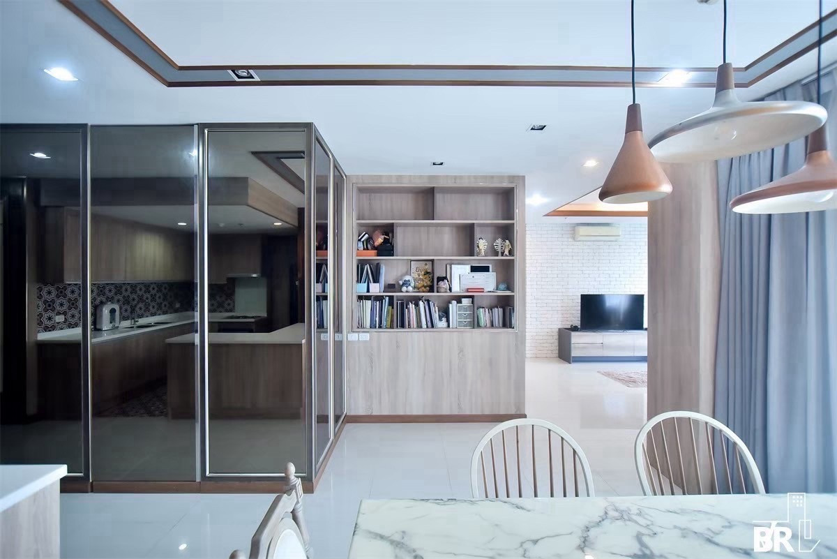 ขายคอนโดพระราม 9 เพชรบุรีตัดใหม่ RCA : Villa asoke 2 bedroom 172.19 sqm  for sale only 23.9Mb  transfer 50:50 best price in the market please contact 0816878954