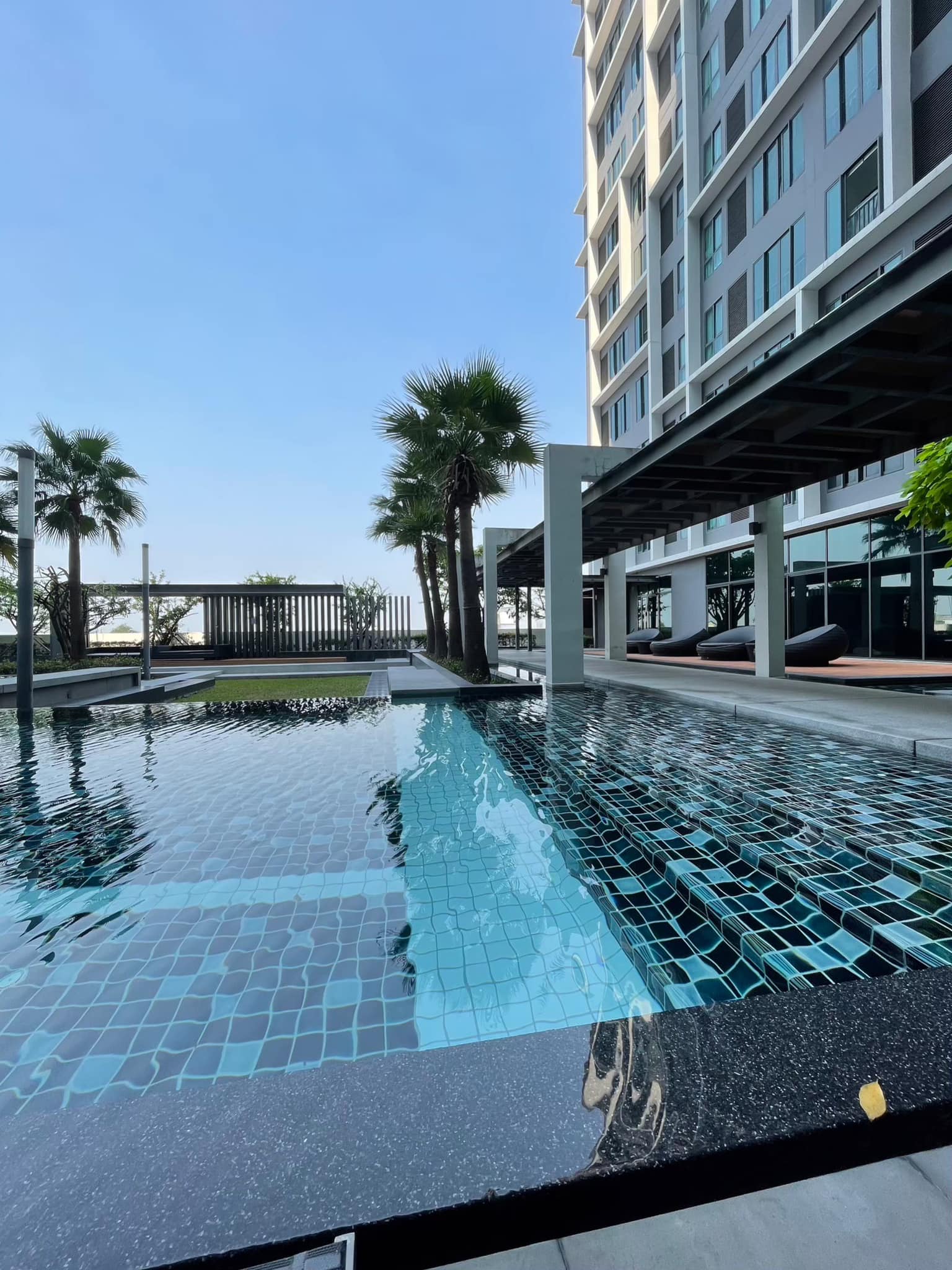 คอนโดปิ่นเกล้า จรัญสนิทวงศ์ : [ขาย/เช่า] Ideo Mobi Charan Interchange  