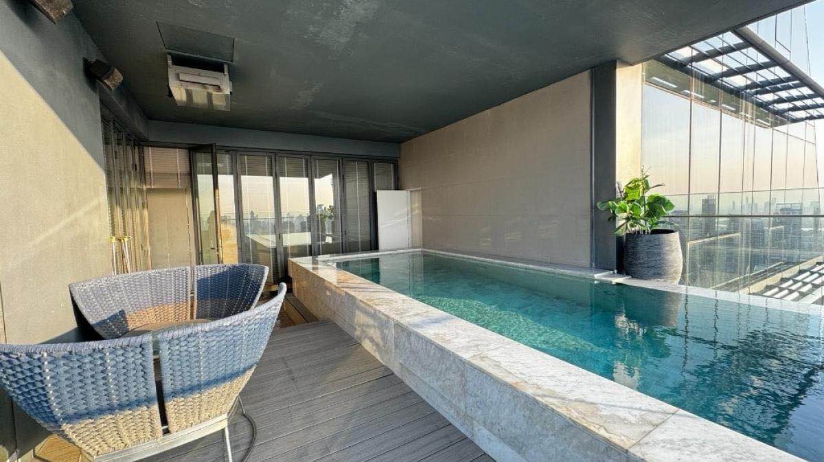 For RentCondoSukhumvit, Asoke, Thonglor : FOR ((RENT)) PRICE 700,000. - CONDO MARQUE SUKHUMVIT 39- 3 BEDS 4 BATHS, 45th, 297 SQ.M. ( Penthouse )