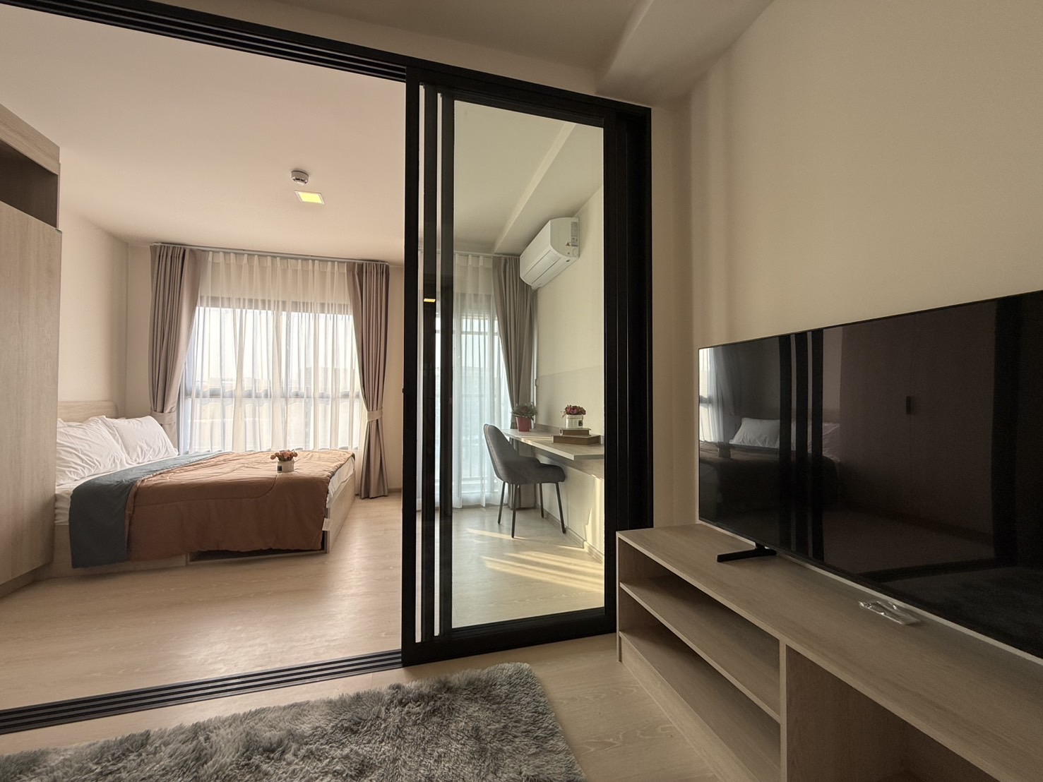 ให้เช่าคอนโดปทุมธานี รังสิต ธรรมศาสตร์ : 💥ดี คอนโด ชายน์ รังสิต ห้องใหญ่ให้เช่า 9,200 บาท ถูกที่สุดในตึก มีแค่ 3 ห้อง💥