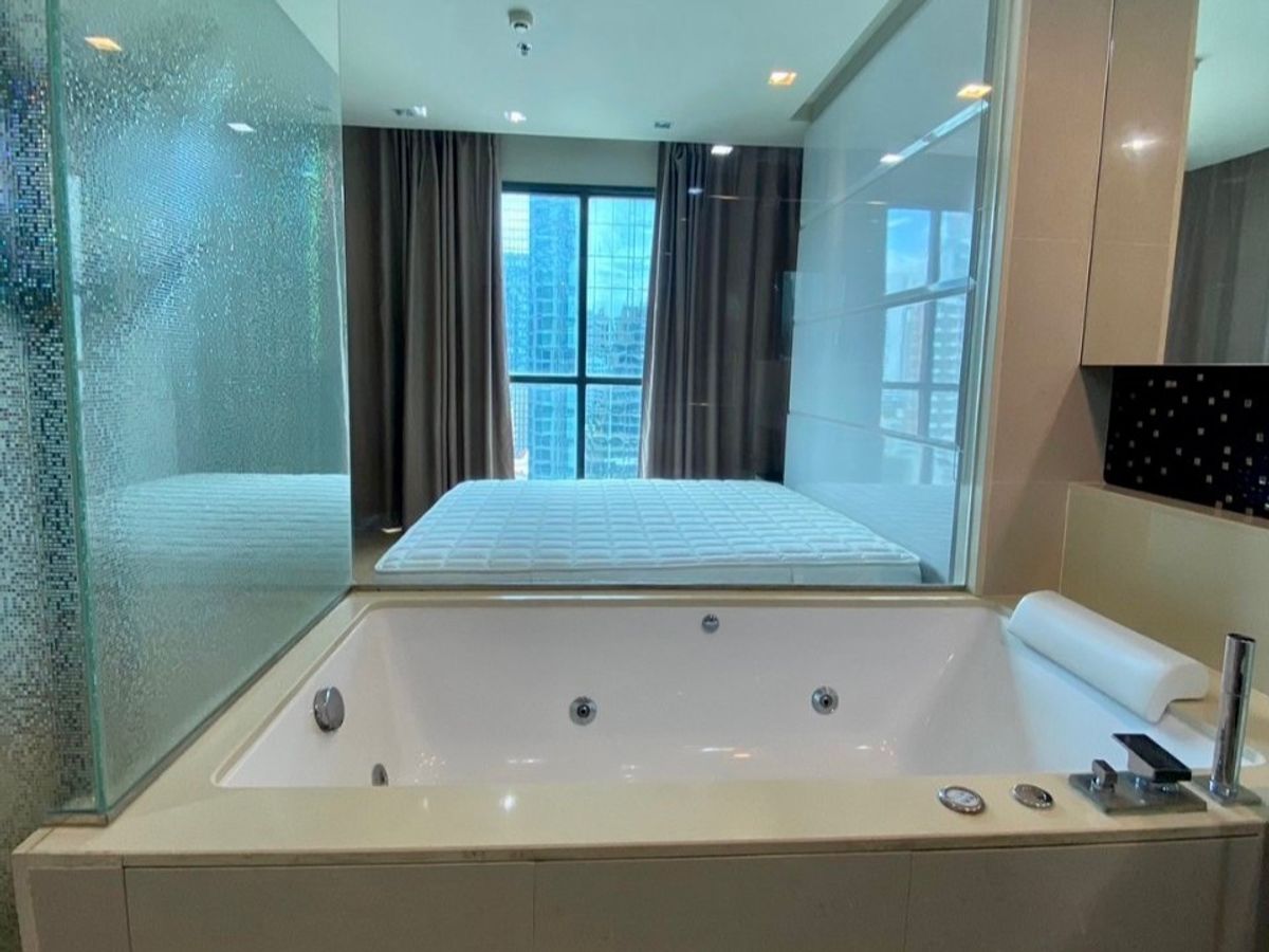 ขายคอนโดสาทร นราธิวาส : ( UL2412123 ) ราคาดีที่สุดในตึก!! Tel/Line 096-2479369 , ขาย ดิแอดเดรส สาทร 2 ห้องนอน ขนาด 80.57 ตร.ม. ห้องมุม ห้องสวย++ Hot deal