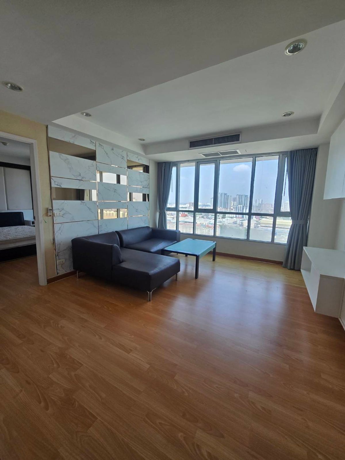 For RentCondoRamkhamhaeng, Hua Mak : Near abac university, near rajamangala stadium