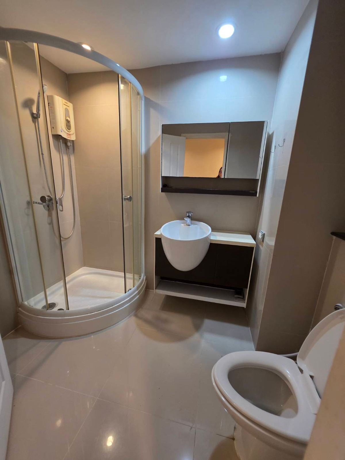 For RentCondoRamkhamhaeng, Hua Mak : Near abac university, near rajamangala stadium