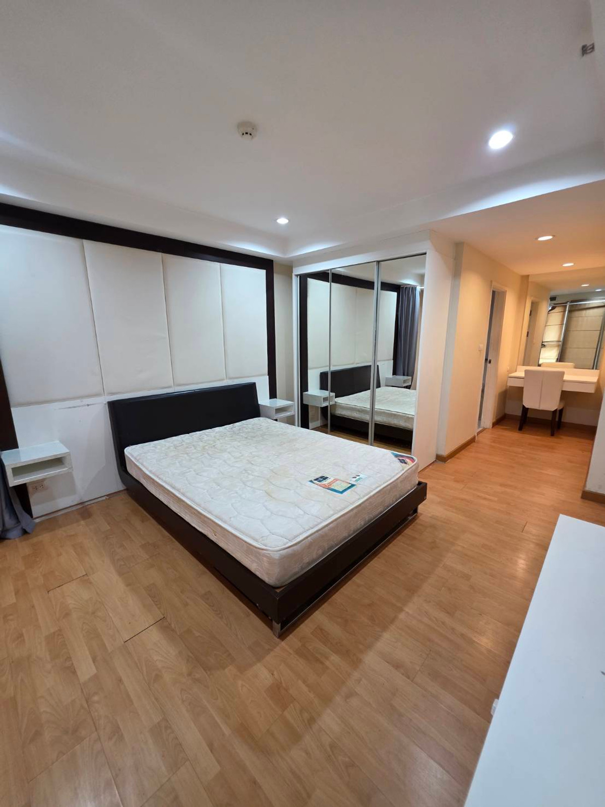 For RentCondoRamkhamhaeng, Hua Mak : Near abac university, near rajamangala stadium