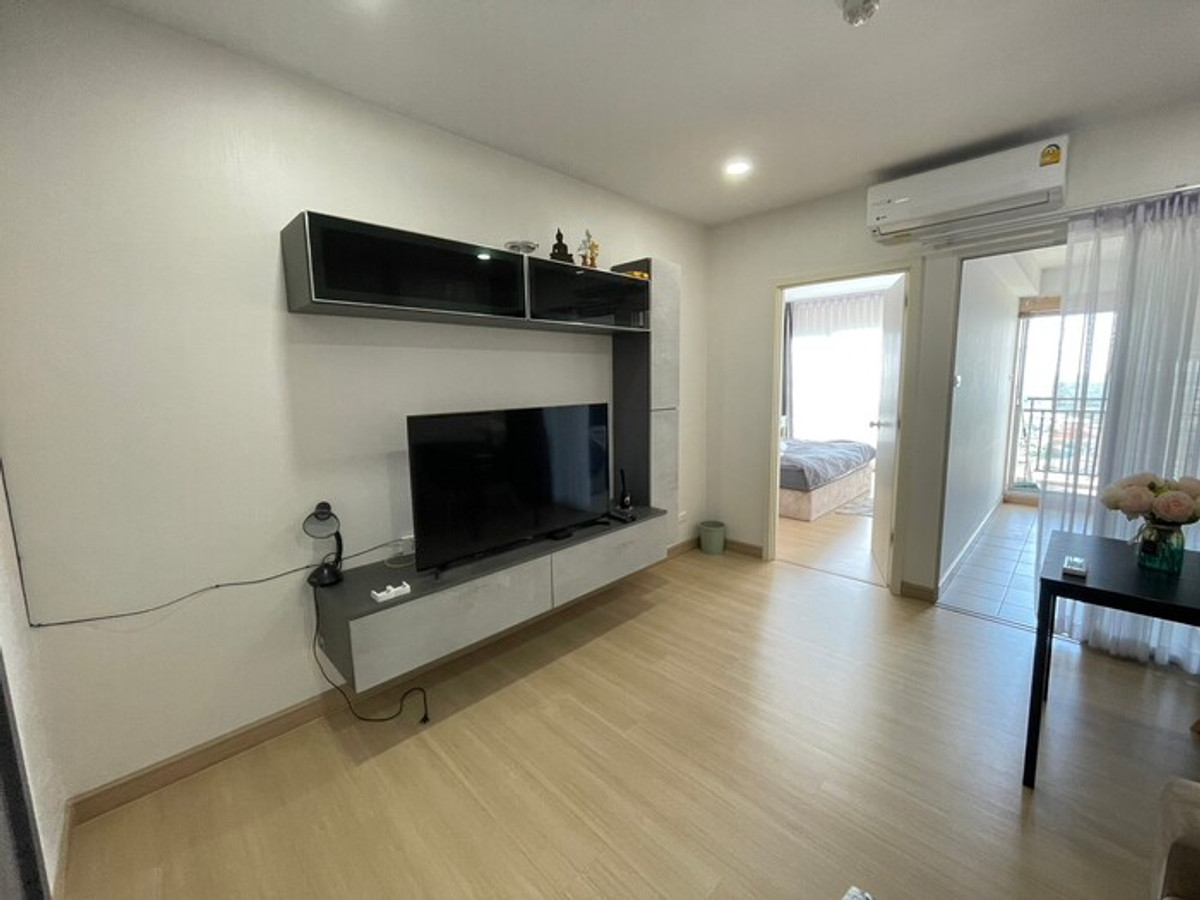 ⭐For sale, large size room, 42 sq m, Supalai Veranda Condo, Phasi Charoen Station, beautiful view, not blocked, with furniture + electricity, all available. If interested, call 087-556-4977 Aon⭐ Loading...